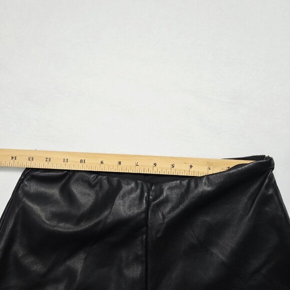 Fabletics Pant Womens L Black Faux‎ Leather Straight Leg Mid Rise Ankle Classic - Picture 6 of 11